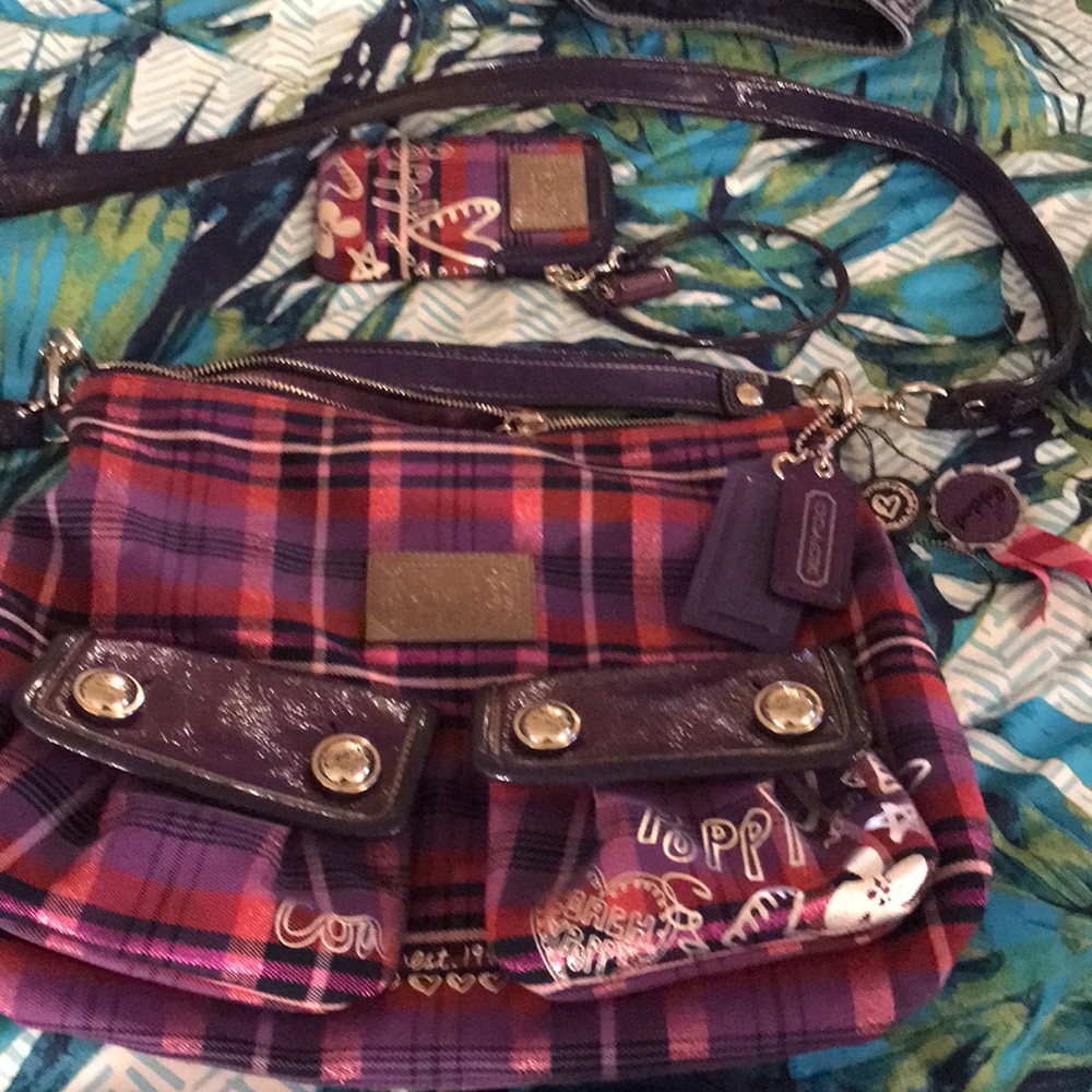 Coach poppy bag and wristlet 11 h x12 w depth 5